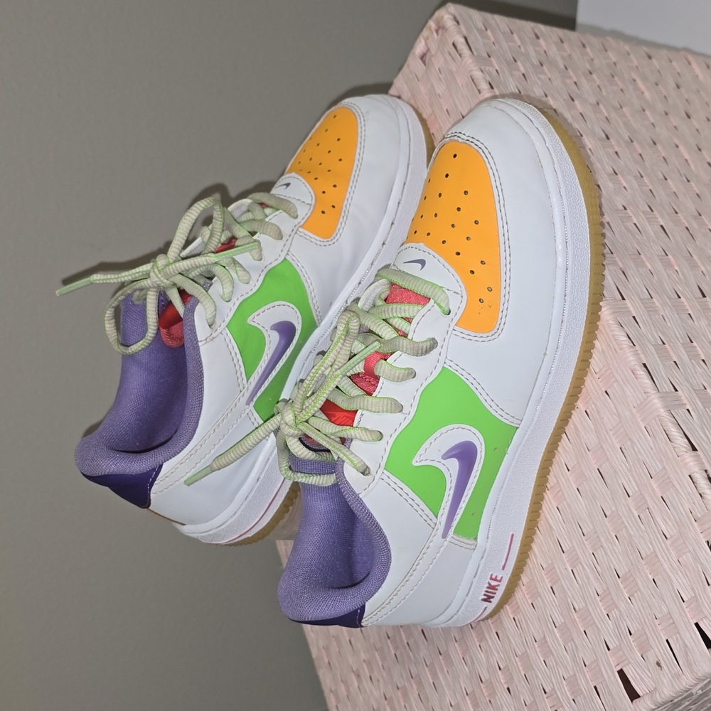 Big Kids' Nike Air Force 1 LV8 Casual Shoes